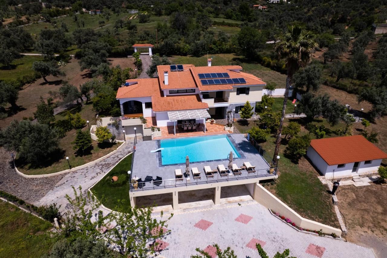 Kouvelia Country Home Luxury Villa Rental Nerotrivia ภายนอก รูปภาพ