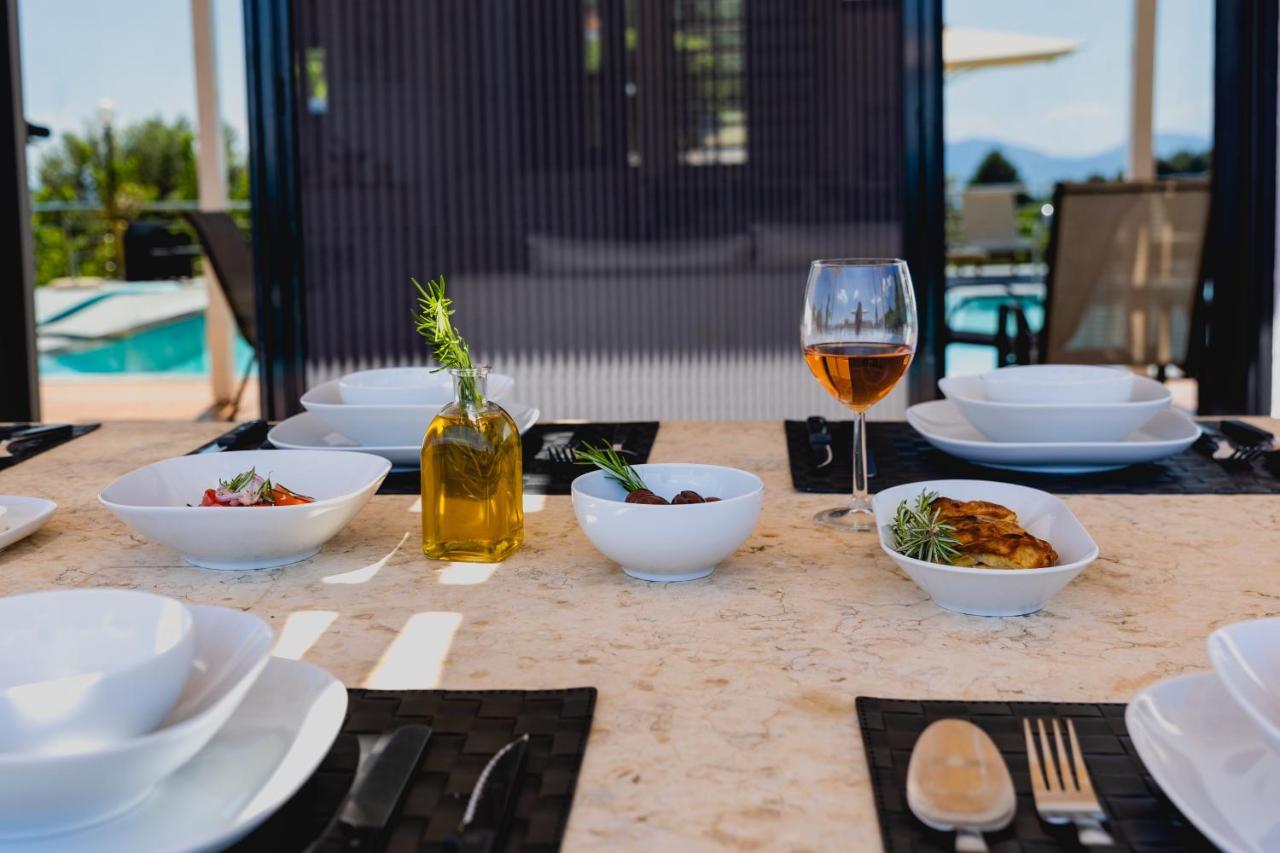 Kouvelia Country Home Luxury Villa Rental Nerotrivia ภายนอก รูปภาพ
