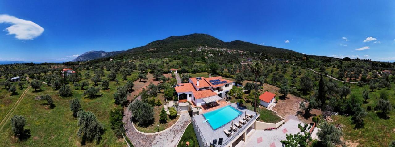 Kouvelia Country Home Luxury Villa Rental Nerotrivia ภายนอก รูปภาพ