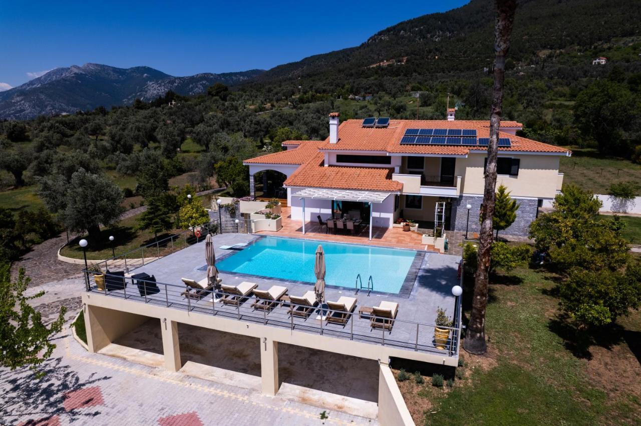 Kouvelia Country Home Luxury Villa Rental Nerotrivia ภายนอก รูปภาพ