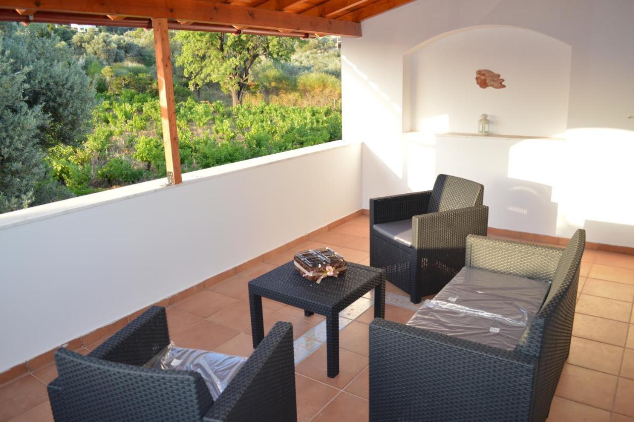 Kouvelia Country Home Luxury Villa Rental Nerotrivia ภายนอก รูปภาพ